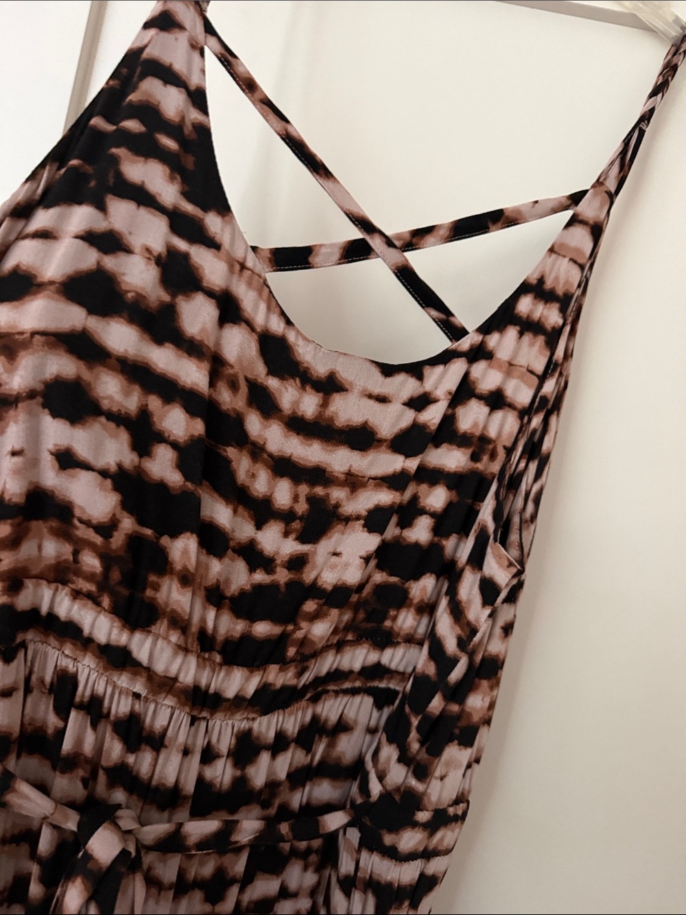 Torrid. Size 2X. Black & Blush Tie-Dye Crisscross Strap Maxi Dress - Picture 5 of 5